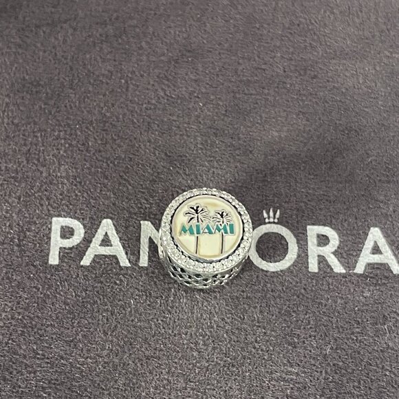 Pandora Miami Flamingo Charm - Picture 4 of 4